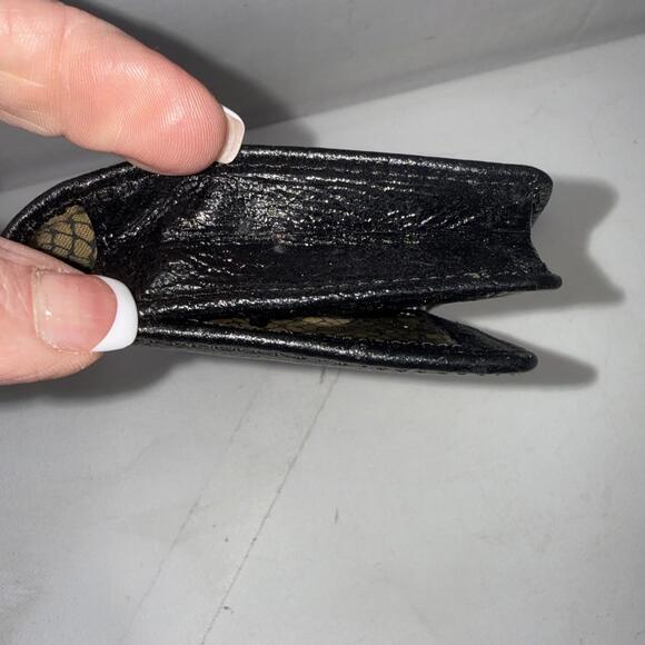 Vintage HOBO INTERNATIONAL Black Patent Leather Folding Wristlet Clutch Wallet - Picture 5 of 15